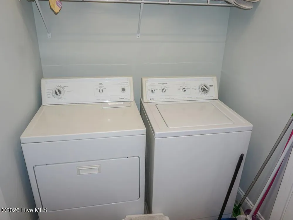 305 Shore Drive Surf City, NC 28445