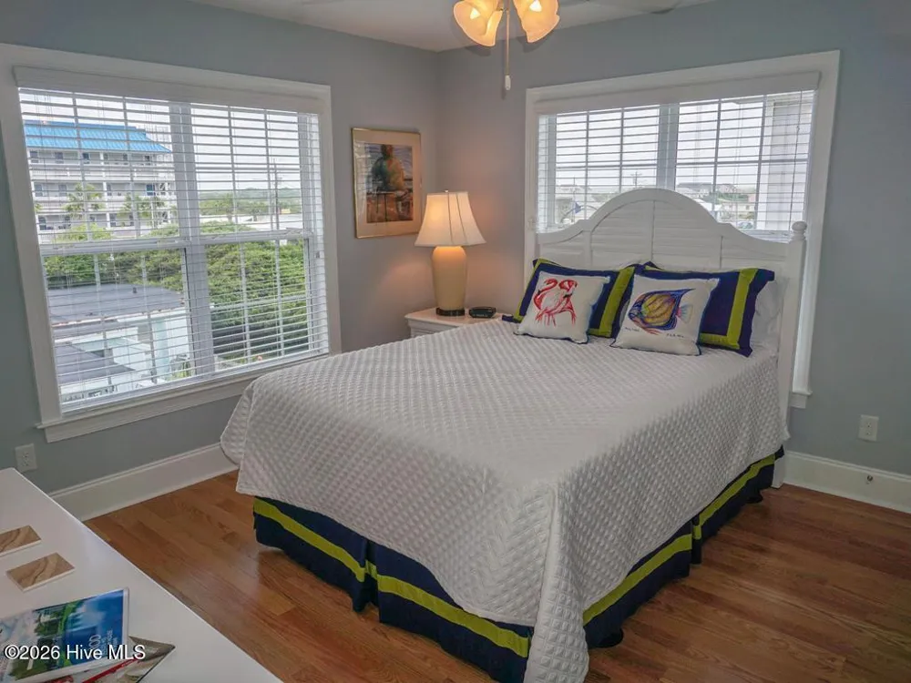 305 Shore Drive Surf City, NC 28445