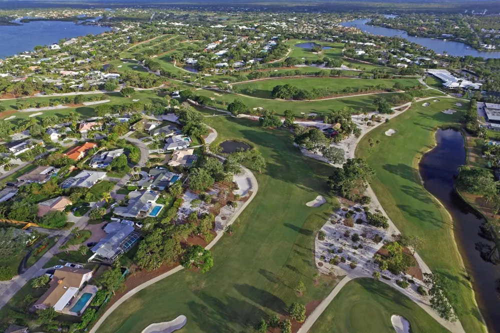 16 Country Club Circle Tequesta, FL 33469