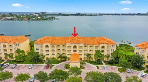 21 HARBOUR ISLE DRIVE W #302