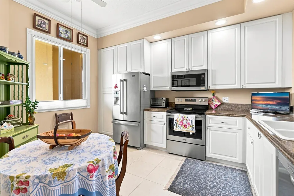 21 HARBOUR ISLE DRIVE W #302 Fort Pierce, FL 34949