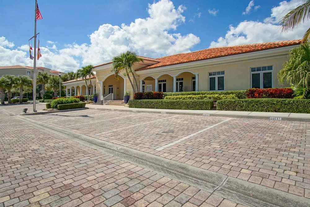 21 HARBOUR ISLE DRIVE W #302 Fort Pierce, FL 34949