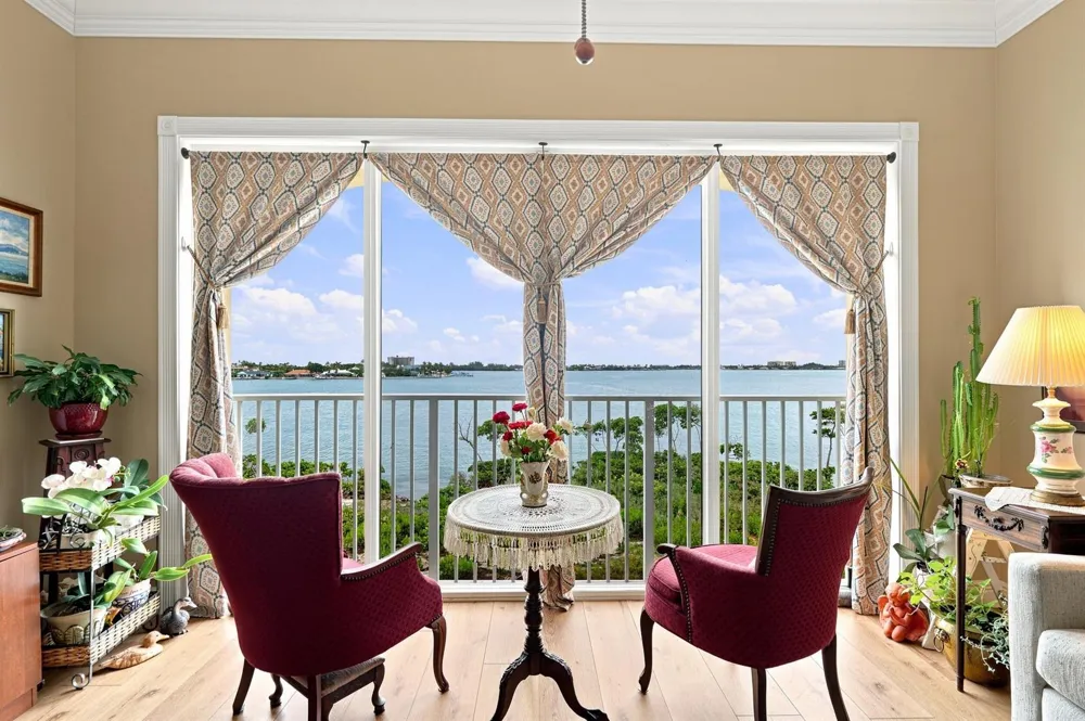 21 HARBOUR ISLE DRIVE W #302 Fort Pierce, FL 34949
