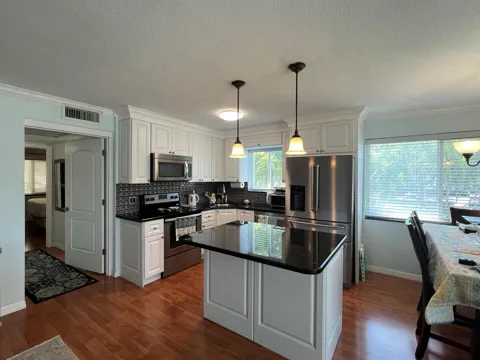 181 FARNHAM H #181