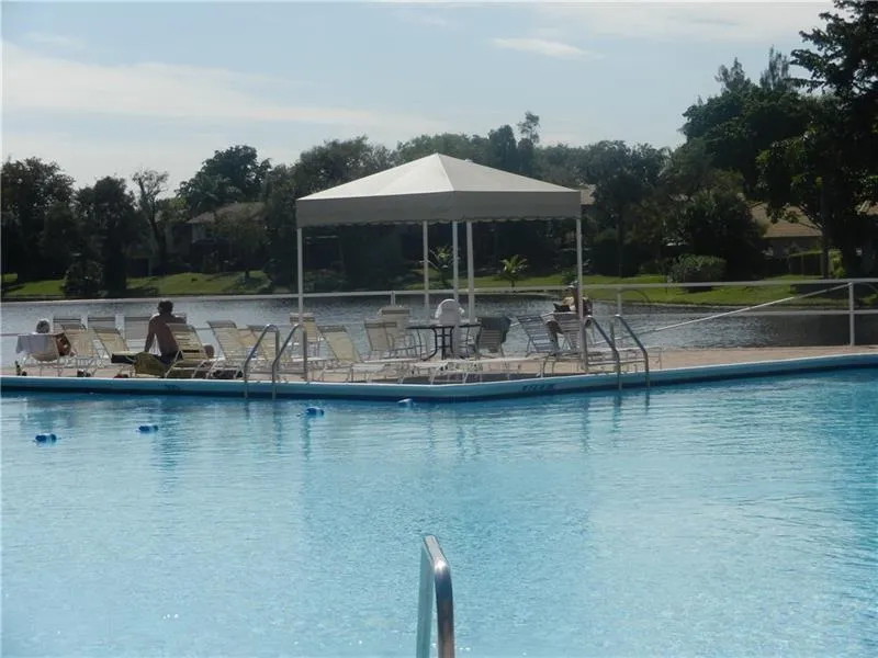 3740 INVERRARY DRIVE #1E Lauderhill, FL 33319