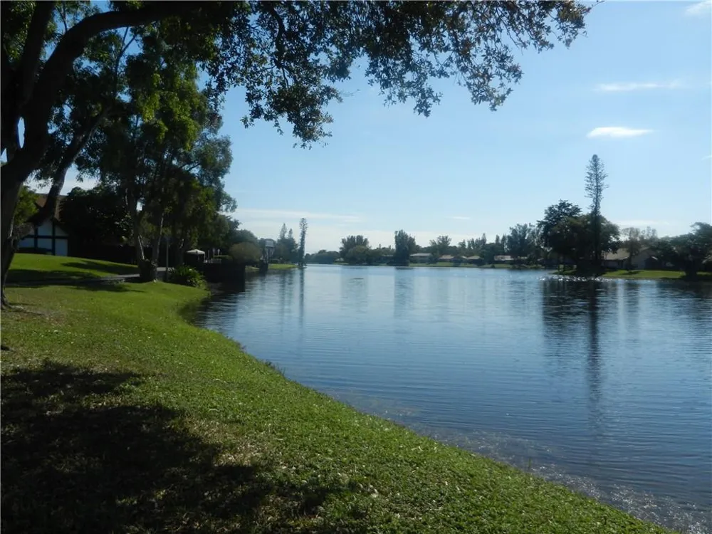 3740 INVERRARY DRIVE #1E Lauderhill, FL 33319