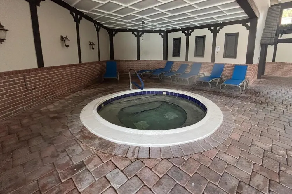 3740 INVERRARY DRIVE #1E Lauderhill, FL 33319