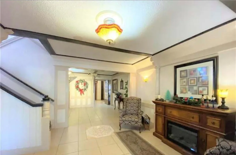3740 INVERRARY DRIVE #1E Lauderhill, FL 33319