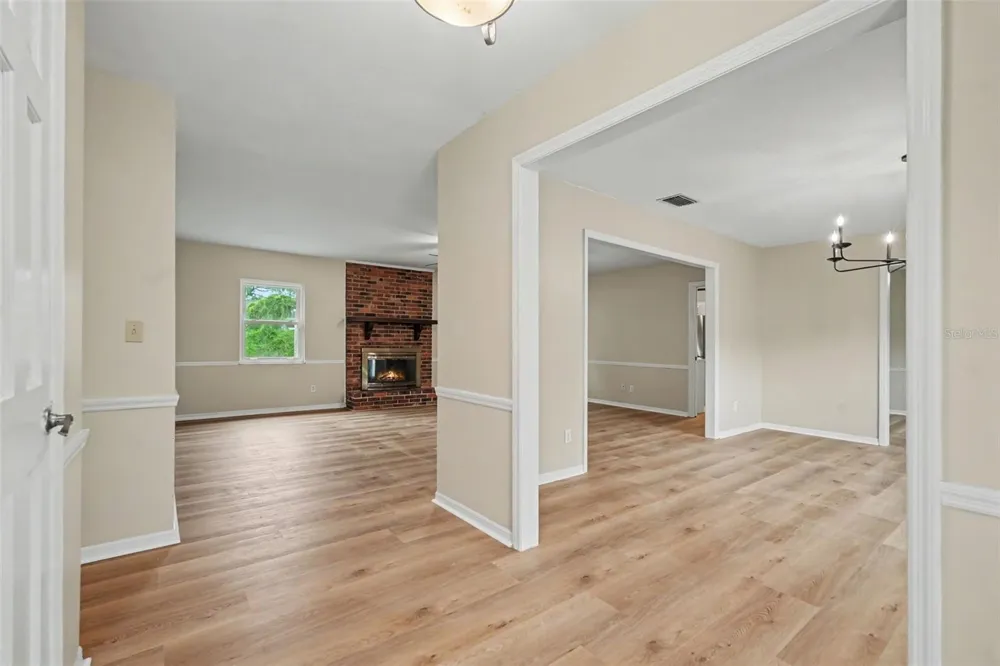 112 W BRENTRIDGE DRIVE Brandon, FL 33511