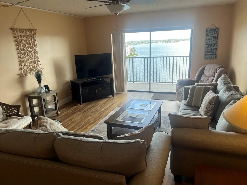 7300 SUN ISLAND DRIVE S #702 South Pasadena, FL 33707