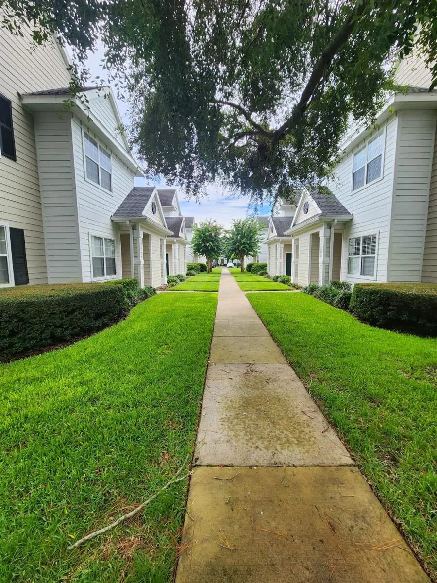 142 SOUTHERN PECAN CIRCLE #204 Winter Garden, FL 34787