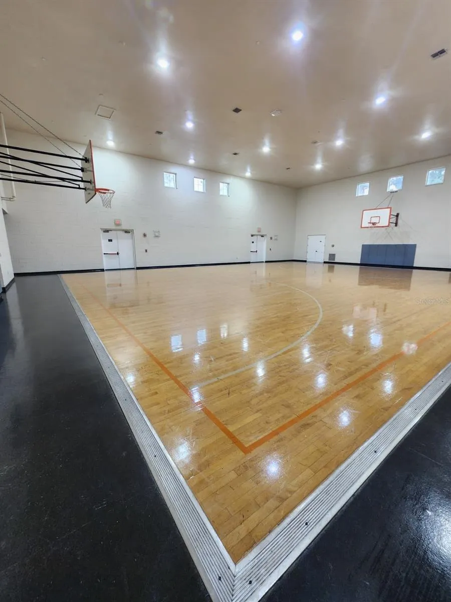 142 SOUTHERN PECAN CIRCLE #204 Winter Garden, FL 34787