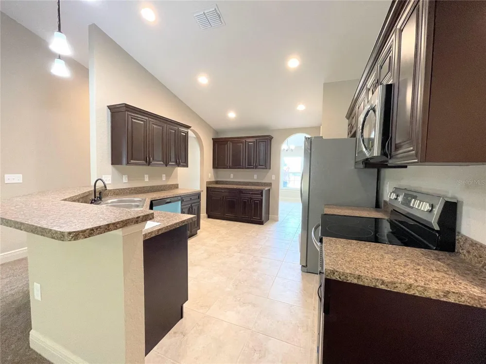 8225 SW 135 STREET ROAD ocala, FL 34473