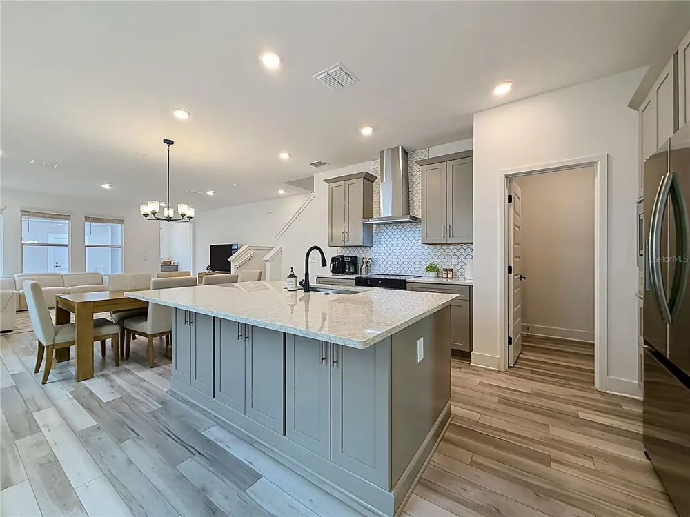 13568 AUTUMN HARVEST AVENUE Winter Garden, FL 34787
