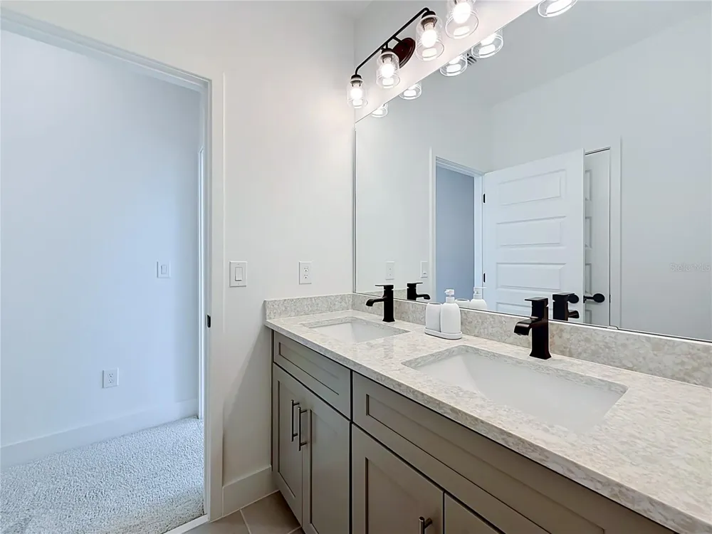 13568 AUTUMN HARVEST AVENUE Winter Garden, FL 34787