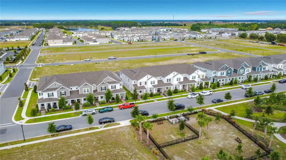 13568 AUTUMN HARVEST AVENUE Winter Garden, FL 34787