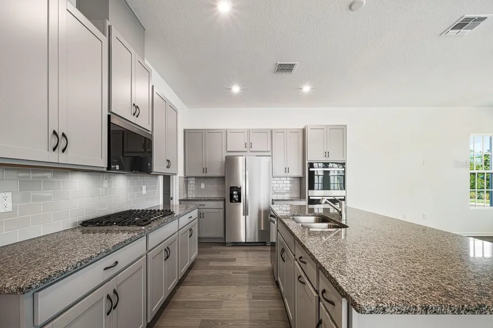 1827 HEADLAND LOOP Kissimmee, FL 34747