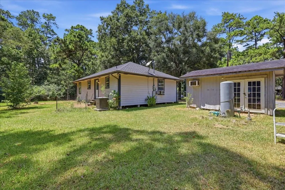 2260 S Timberlane Street Vidor, TX 77662