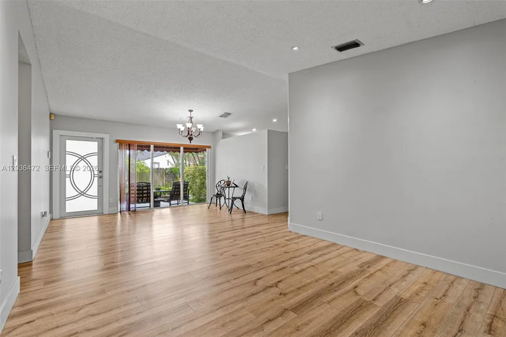 14365 SW 175th Ter Miami, FL 33177