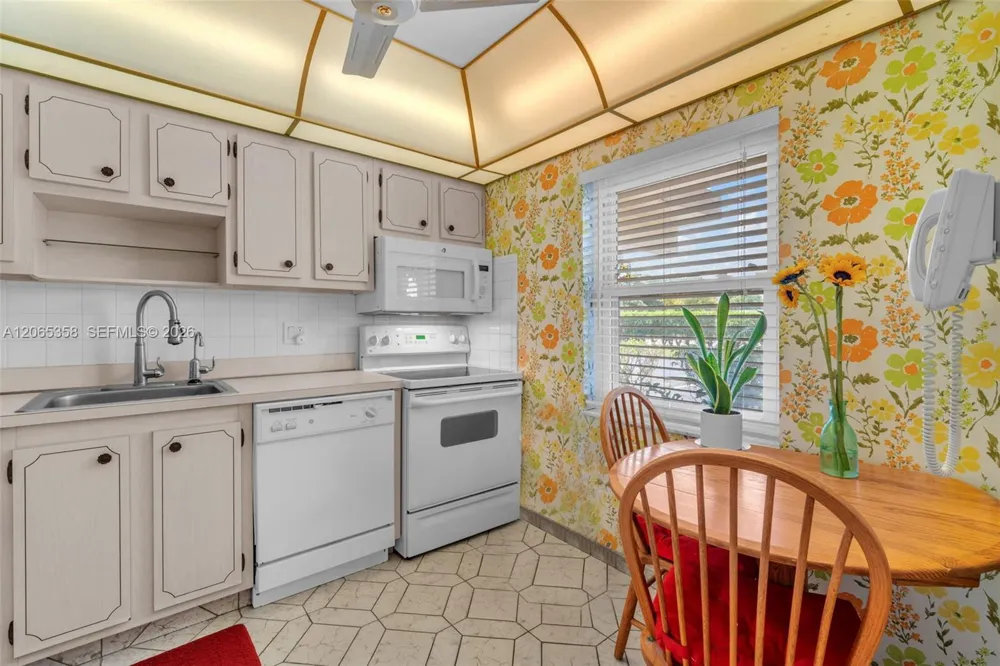 7855 W Atlantic Blvd #101 Margate, FL 33063