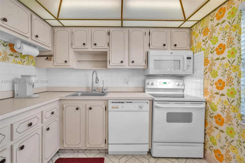 7855 W Atlantic Blvd #101 Margate, FL 33063