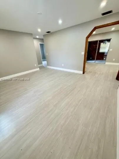 3931 SW 51st St #3933 Dania Beach, FL 33312