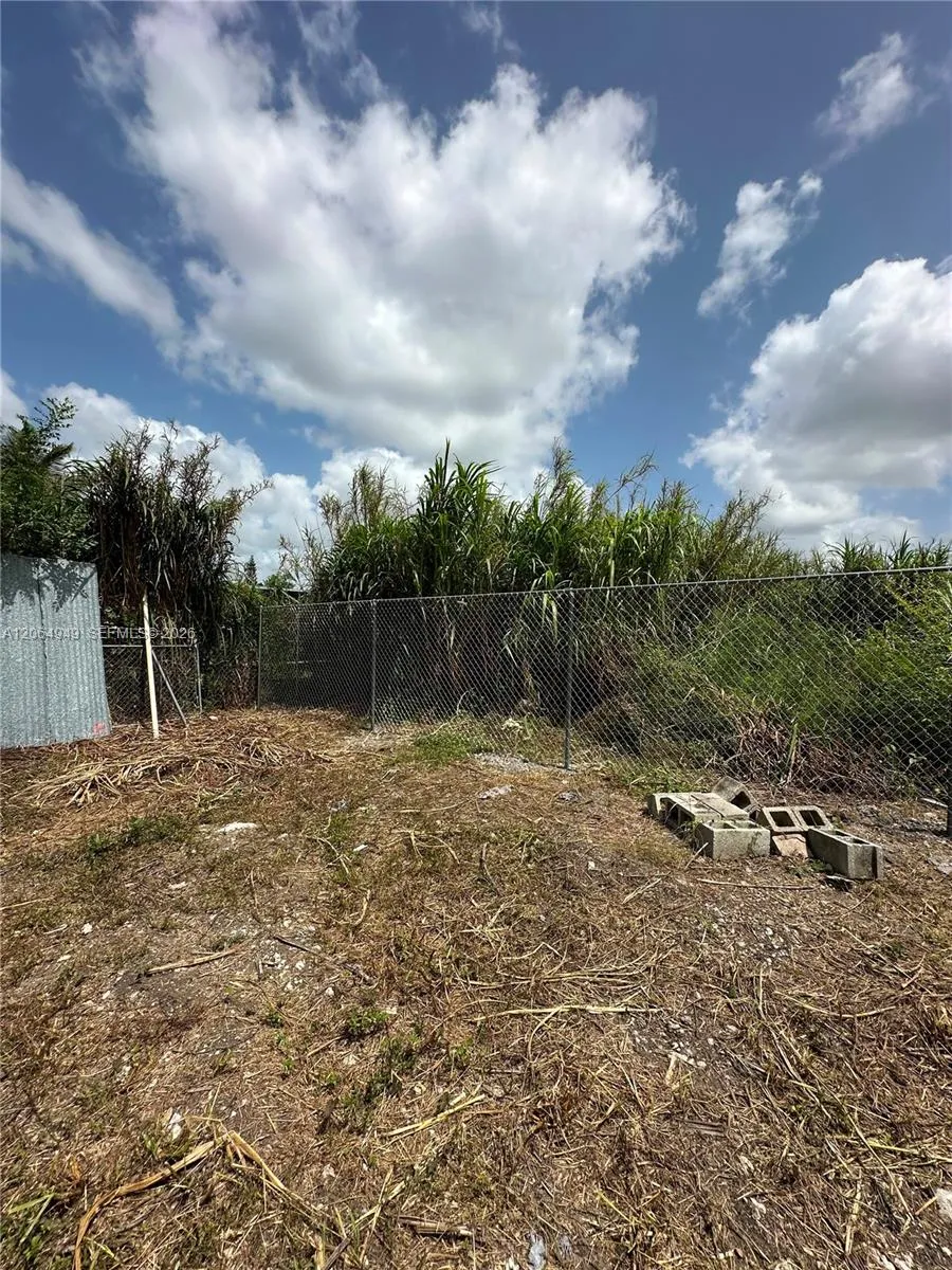 W 154xx SW 213rd Avenue Miami, FL 33187