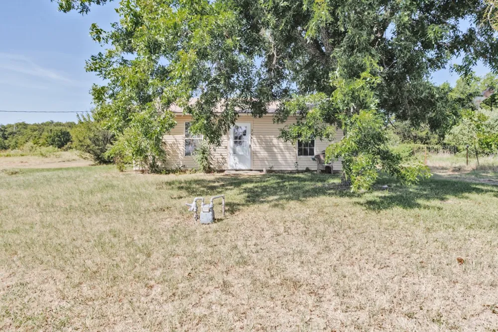304 Missouri Street Bowie, TX 76230