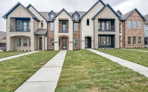 824 Eaglescliffe Landing