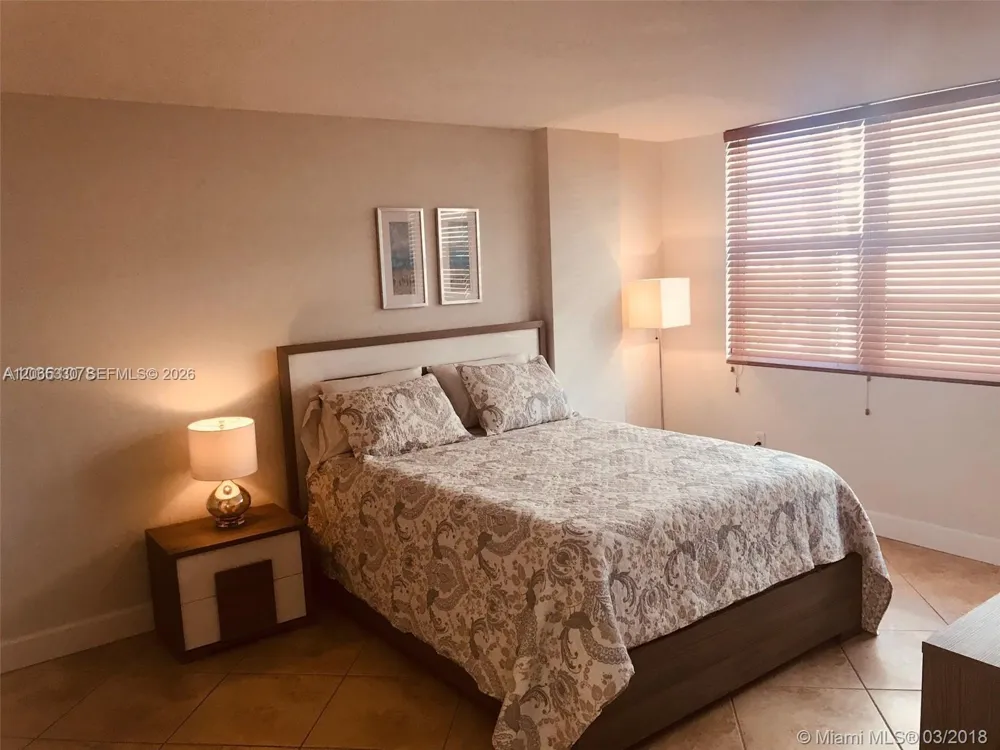 6917 Collins Ave #912 Miami Beach, FL 33141