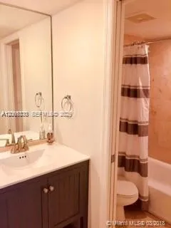 6917 Collins Ave #912 Miami Beach, FL 33141