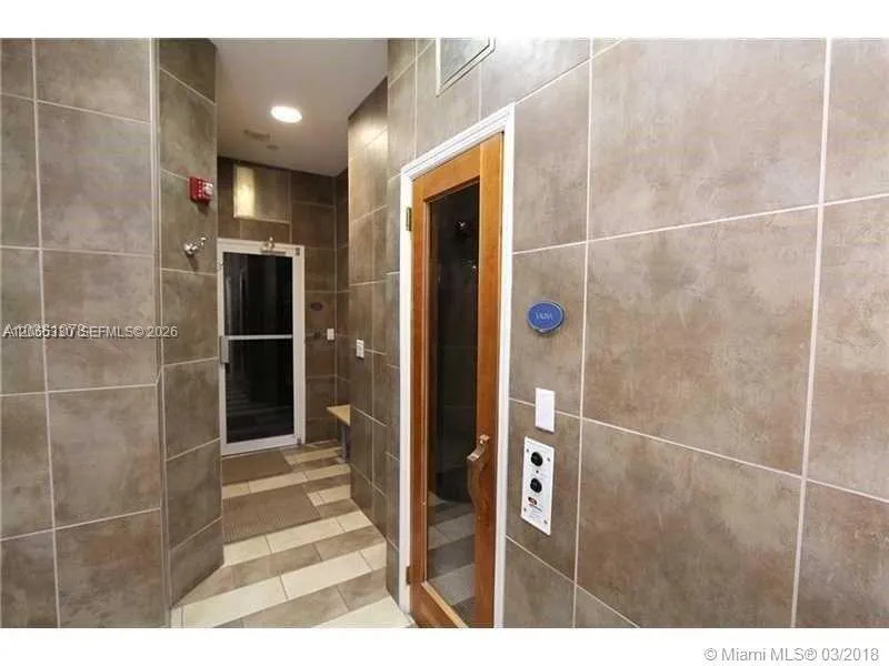 6917 Collins Ave #912 Miami Beach, FL 33141