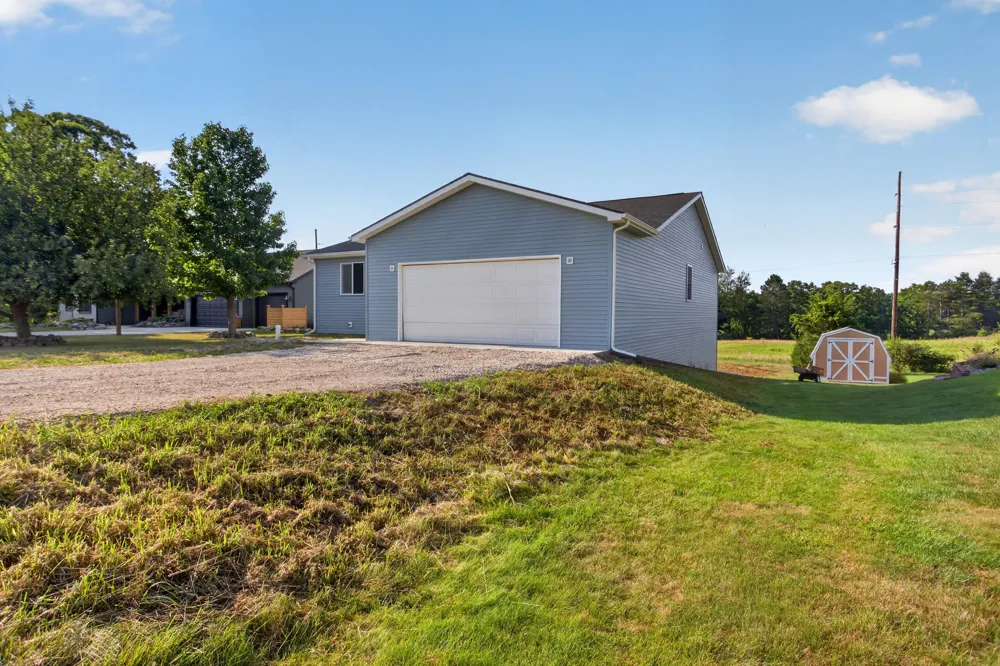 14869 Hilltop Drive Cement City, MI 49233
