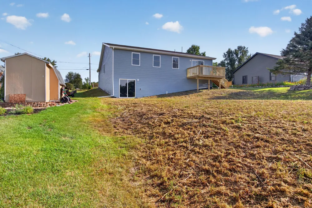 14869 Hilltop Drive Cement City, MI 49233