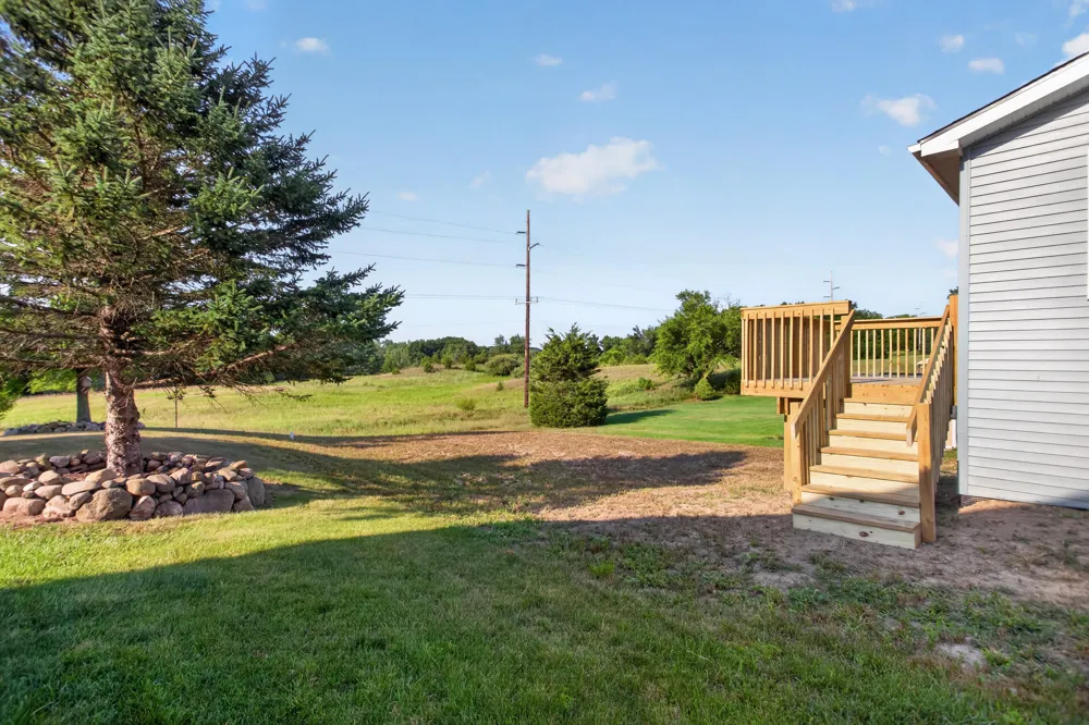 14869 Hilltop Drive Cement City, MI 49233