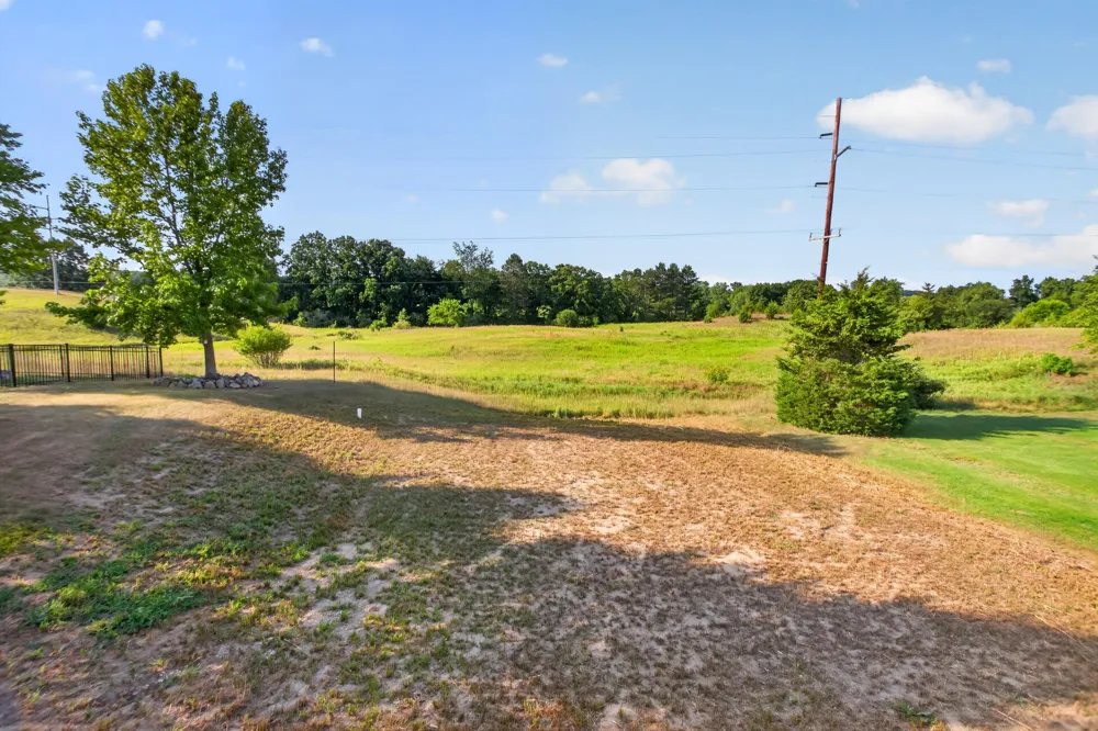 14869 Hilltop Drive Cement City, MI 49233