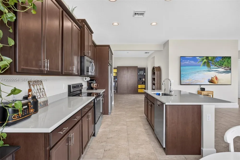 5691 Bristlecone Commoms Westlake, FL 33470