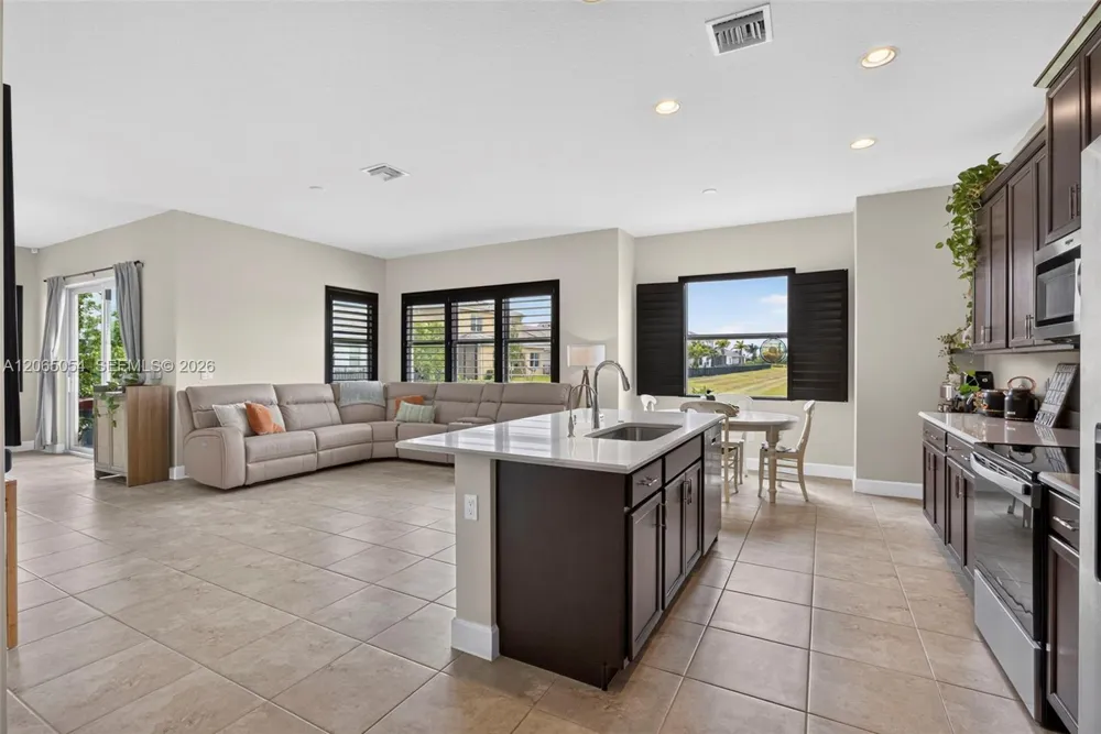 5691 Bristlecone Commoms Westlake, FL 33470