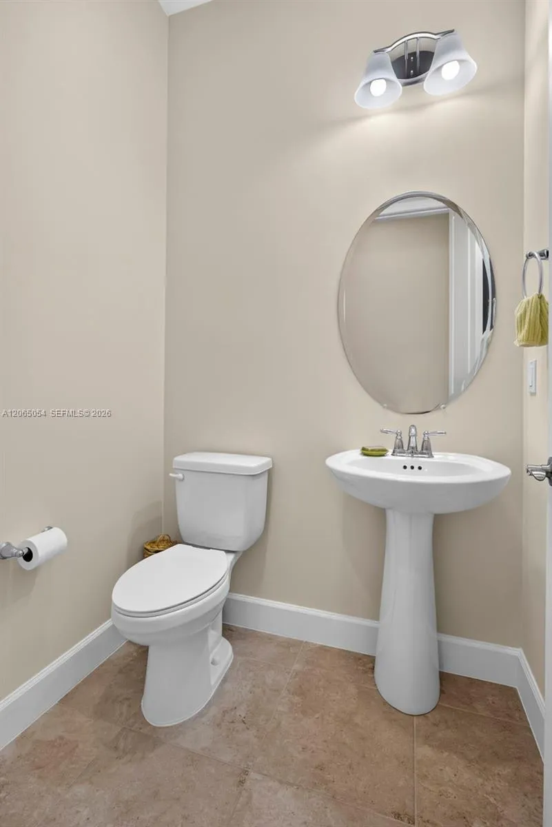 5691 Bristlecone Commoms Westlake, FL 33470