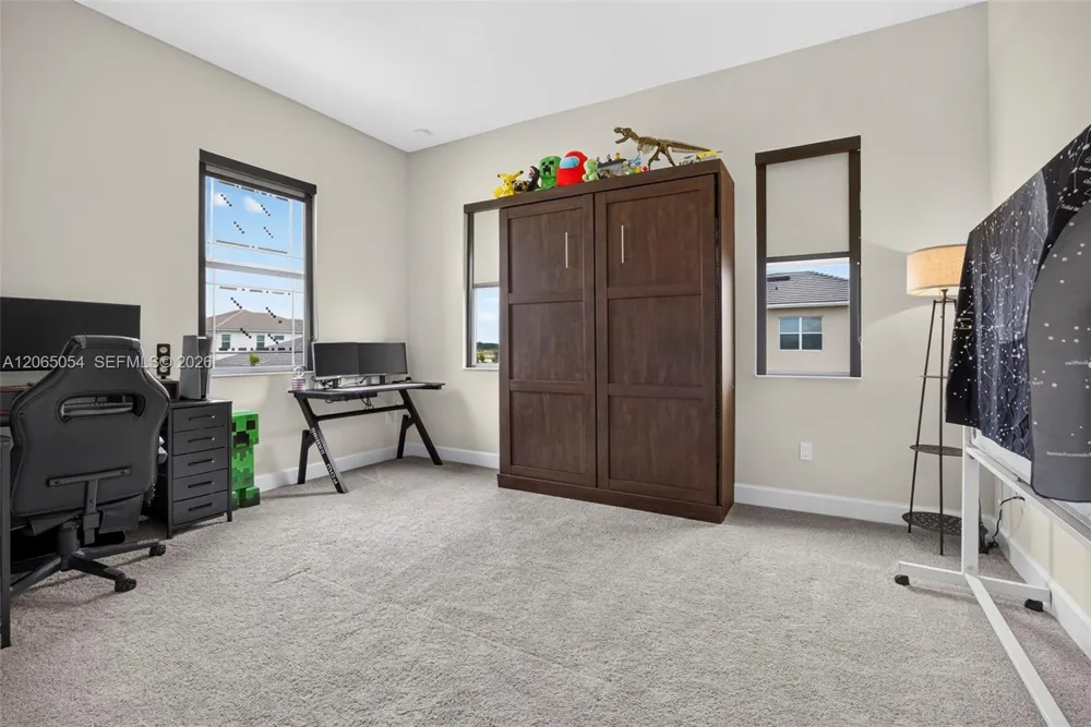 5691 Bristlecone Commoms Westlake, FL 33470