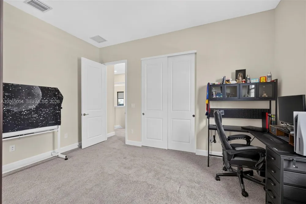 5691 Bristlecone Commoms Westlake, FL 33470