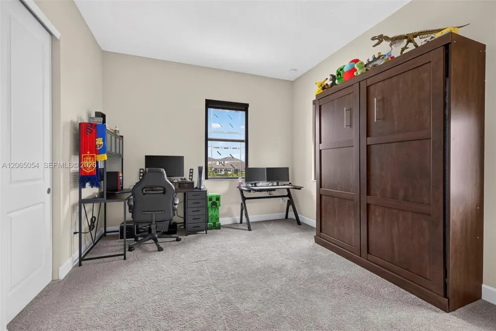 5691 Bristlecone Commoms Westlake, FL 33470