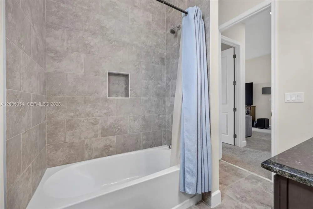 5691 Bristlecone Commoms Westlake, FL 33470