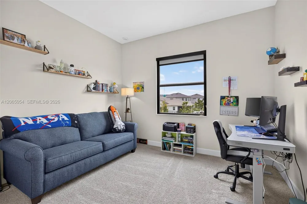 5691 Bristlecone Commoms Westlake, FL 33470