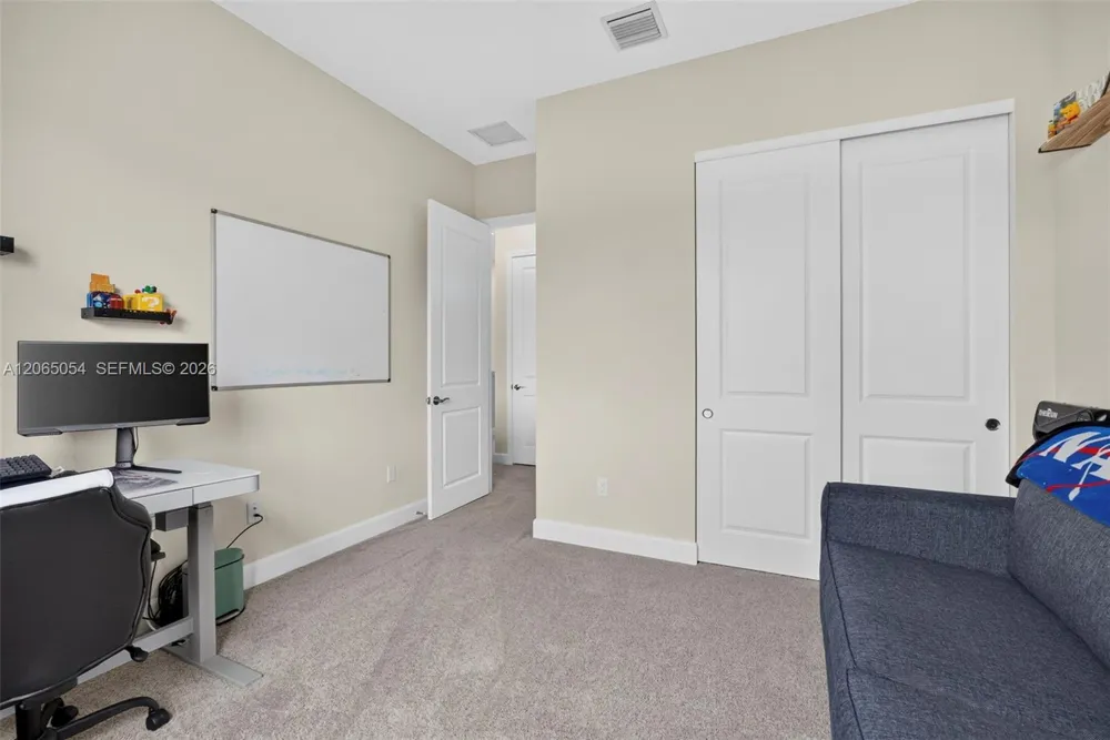 5691 Bristlecone Commoms Westlake, FL 33470