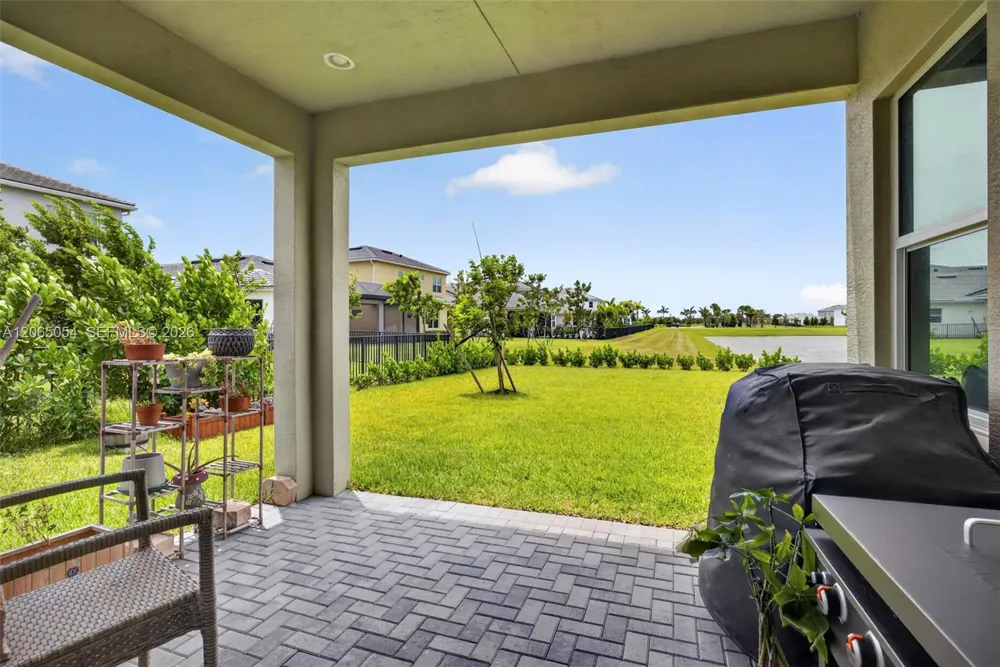 5691 Bristlecone Commoms Westlake, FL 33470
