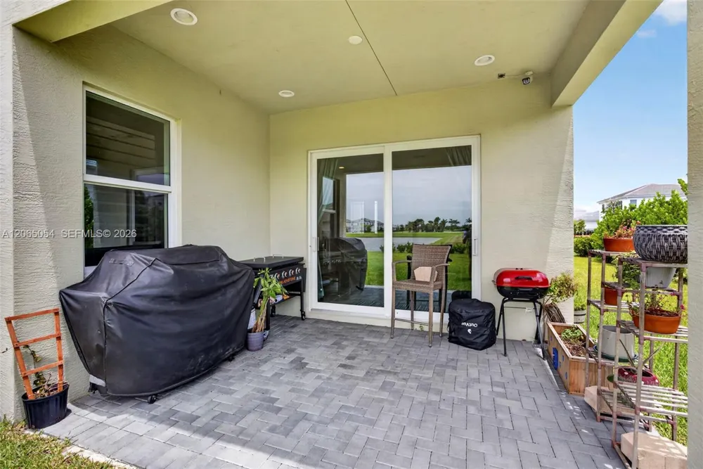 5691 Bristlecone Commoms Westlake, FL 33470