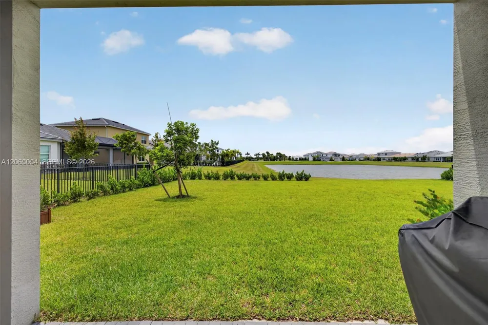 5691 Bristlecone Commoms Westlake, FL 33470