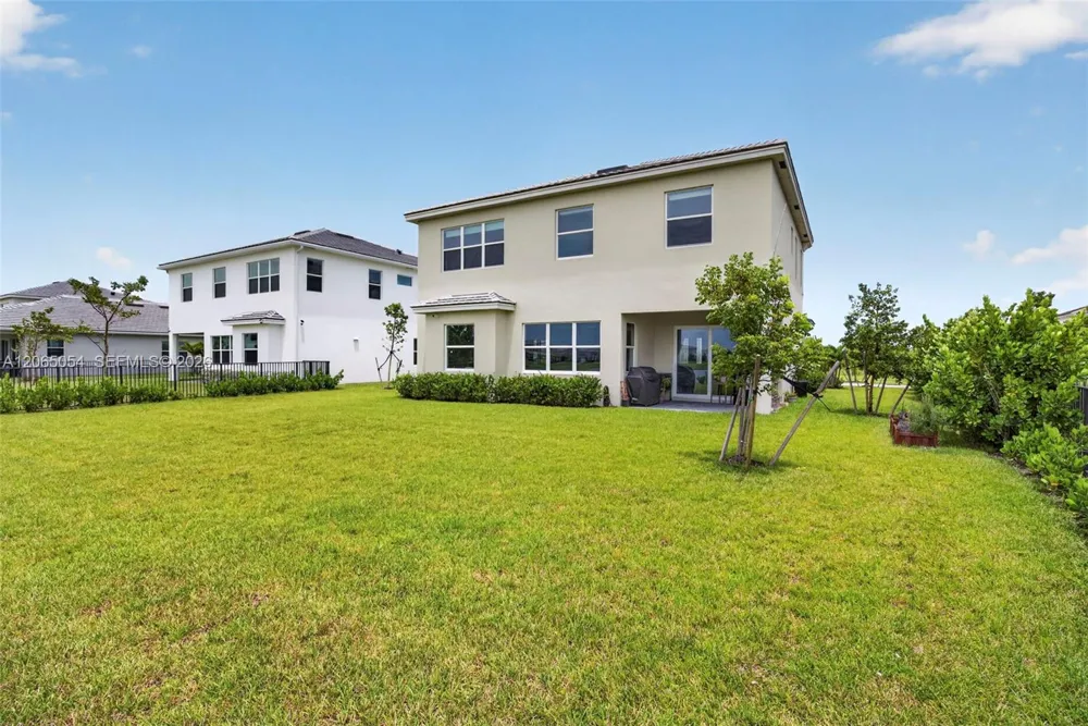 5691 Bristlecone Commoms Westlake, FL 33470