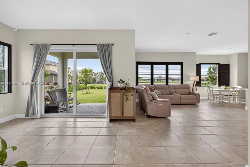 5691 Bristlecone Commoms Westlake, FL 33470